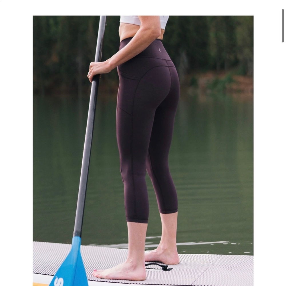 NWT ZYIA Wine Pocket Brilliant Hi Rise Capri